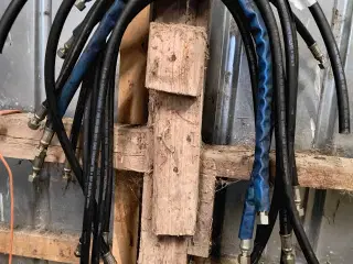 Hydraulikslanger og lidt fittings 