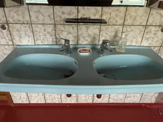 Blå retro dobbelt håndvask