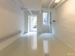 Velholdt og tørt lager midt i København