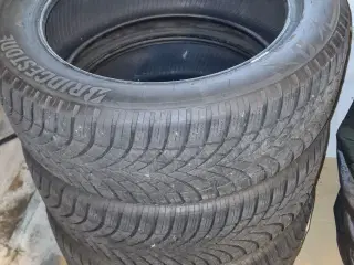 Bridgestone Vinterdæk 225/55R19