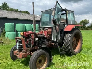 Traktor IH 844