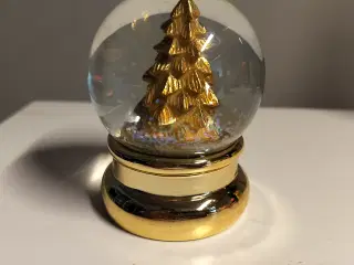 Snekugle med juletræ