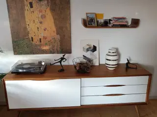 Naver skænk i teak tre