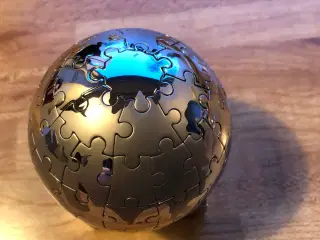 Globus puslespil med magnet