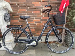 Købt til 5299 kr lækker model 