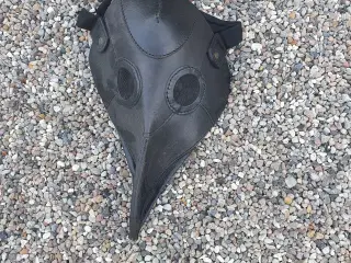 Rollesil plague mask 