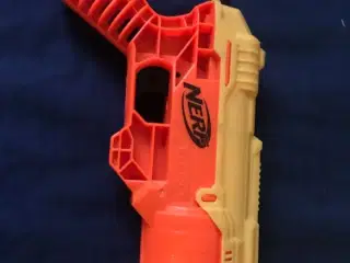 1 Nerf gun
