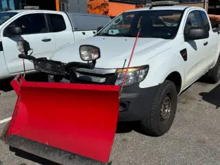 Ford Ranger 2.2 Tdci med Polaro XL saltspreder og sneplov