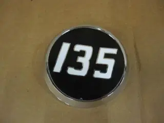Massey Ferguson 135 emblem