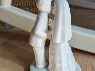 Porcelænsfigur af nygift par