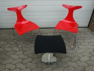 2 røde DELFY stole