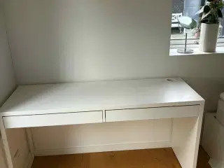 Ikea skrivebord