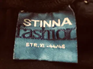 Nederdel fra Stinna i sort