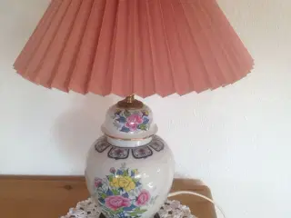 Sød kinesisk bordlampe