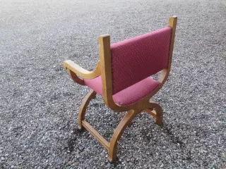 1 stk Kongestol med Rød stof 