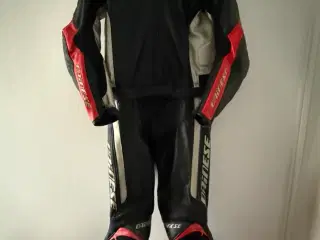 Dainese 2-delt læderdragt(Herre)