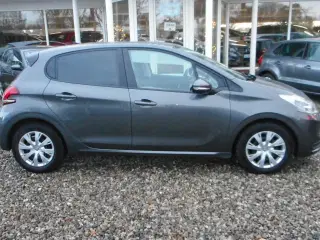 Peugeot 208 1,5 BlueHDi 100 Prestige