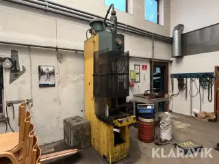 Hydraulisk bukkemaskine