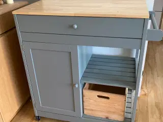 Serveringsbord 2 år gl. 