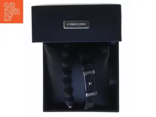 Sort armbåndssæt fra Dyrberg/Kern fra Dyrberg/Kern (str. Ø 8 cm. og 40 cm)