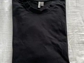 Ny Sort T-Shirt fra ASOS aldrig brugt, Ubrugt