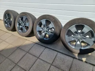 Mazda / Kia alufælge med sommerdæk.