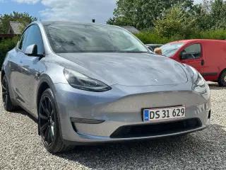 Tesla Model Y LR AWD
