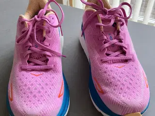 Hoka løbesko, Clifton 9