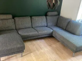 Gråmeleret sofa til 5 personer 