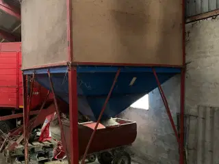 Foder/ træpille silo