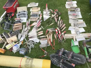 Diverse bygge- og håndværksværktøj  