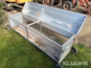 Foderhæk vogn til får