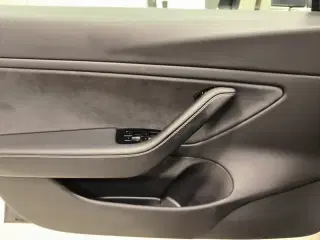 Tesla Model 3  Standard Range+ RWD