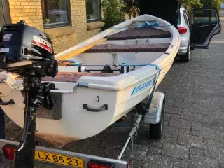 Crescent 42 jolle med suzuki motor 6hk og trailer