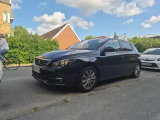 Peugeot 308 1,2 PureTech 130 Selection Sky