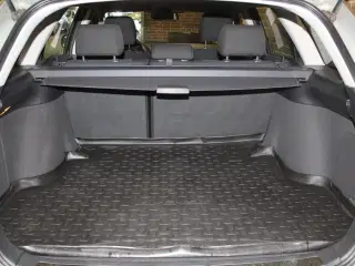 Toyota Avensis 2,0 D-4D Sol stc.