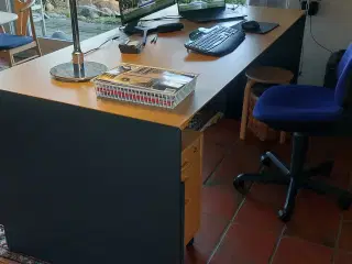 Skrivebord (DENCON Gavlskrivebord)