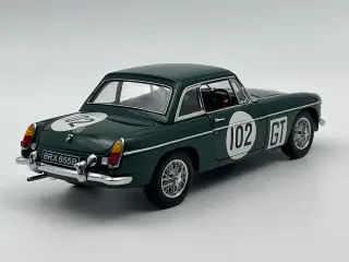 1967 MGB GT Mk II #102 - AUTOart - 1:18