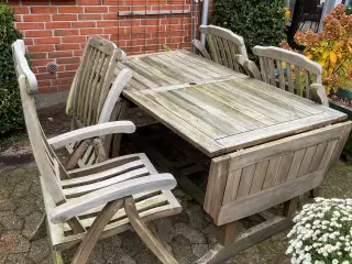 Havemøbel sæt i hårdtræ ( måske teaktræ)