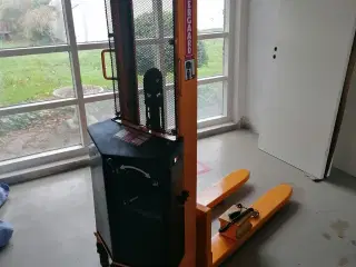 Pallestabler med el-løft