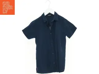 Skjorte fra DNG (str. 140 cm)