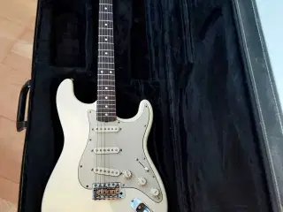 MZ Fender Stratocaster