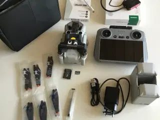 DJI Mini 4 Pro drone Fly More Combo