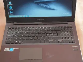 ASUS bærbar PC med Windows  7