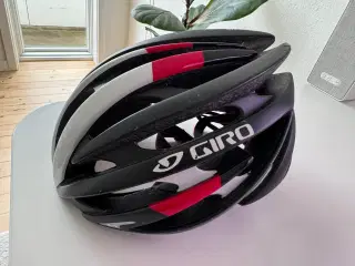 Giro Syntax MIPS cykelhjelm str. medium 55-59cm  