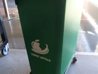 Beholder 60 ltr plast grøn ekskl låg (Brugt) med vogn