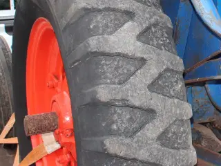 Bagdæk traktor