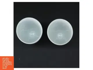 To stribede porcelænskrus fra Menu (str. Ø. 8 cm. længde, 11 cm)