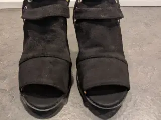 Boohoo højhælede sandaler str. 36 sort