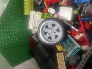 Sæk med 8,8 kg blandet Lego 
